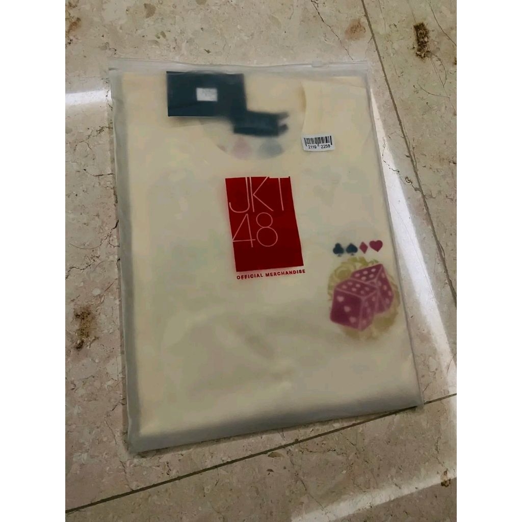 Tshirt JKT48 Pertaruhan Cinta size XL