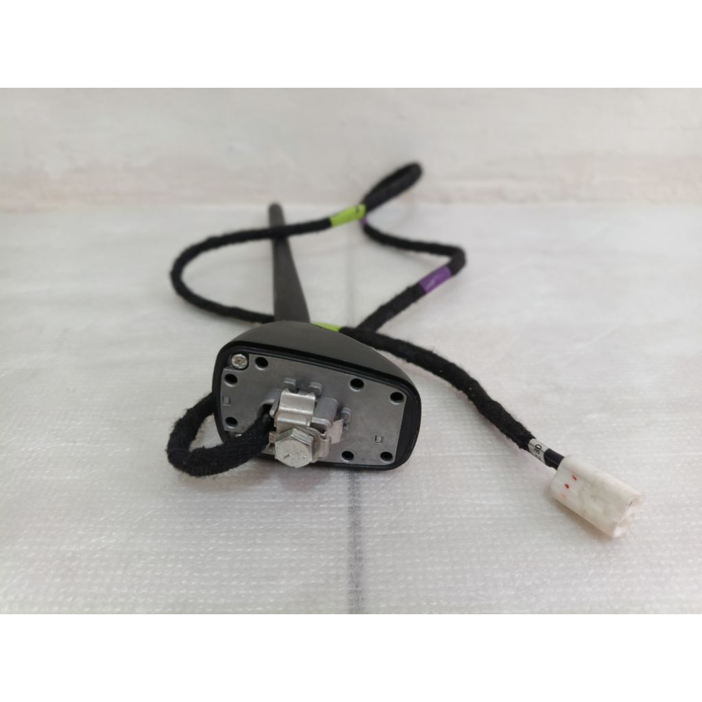 ANTENA MOBIL TOYOTA AVANZA ORIGINAL