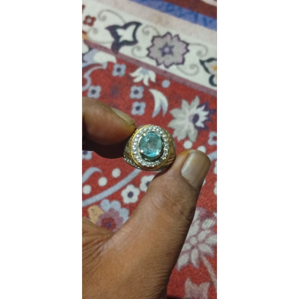 Blue zircon