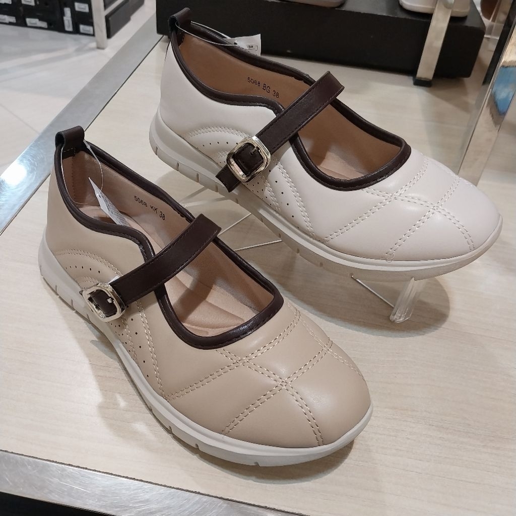 LAVIOLA sepatu wanita slip on ringan ori
