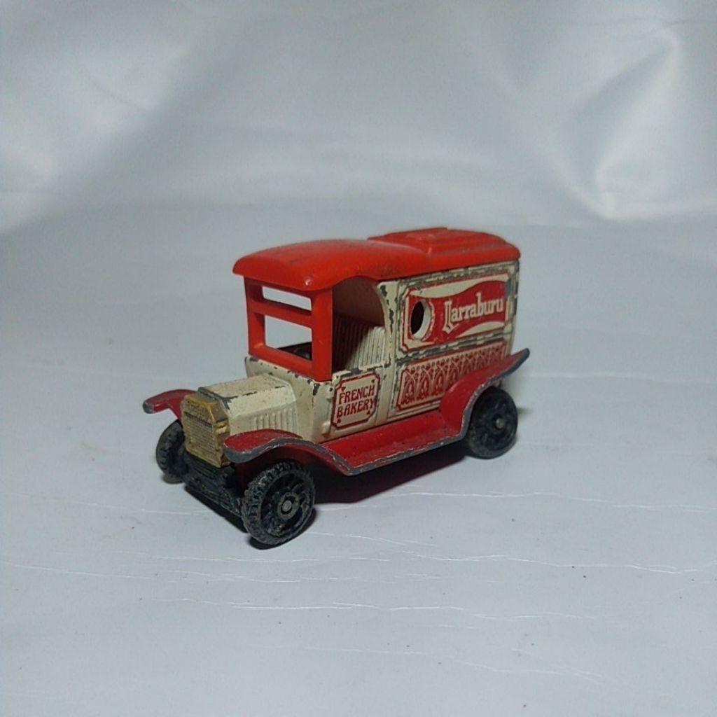 Mainan Diecast Vintage 1977 Tomica Type-T Ford F-11