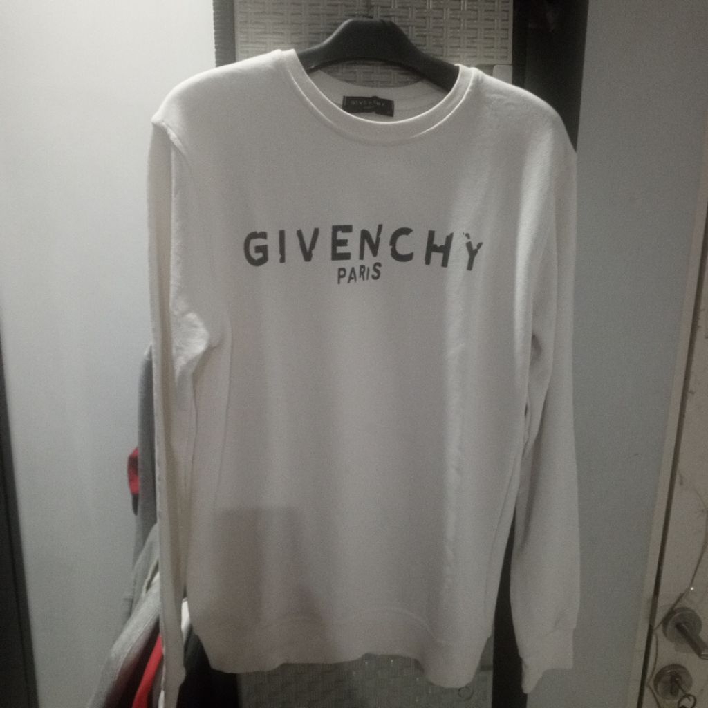 Crewneck Givenchy Putih