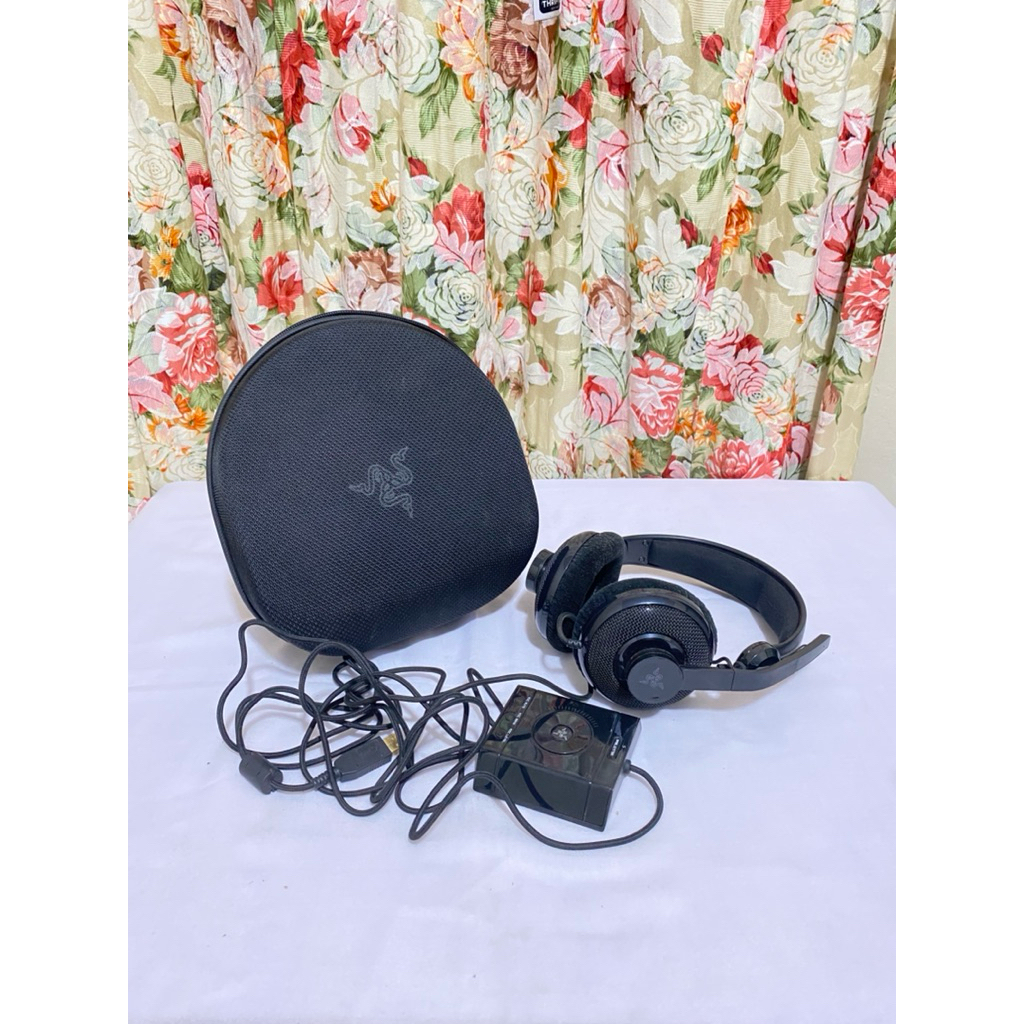 Razer Megalodon 7.1 Surround Sound Gaming Headset model RZ04-0025 Black series