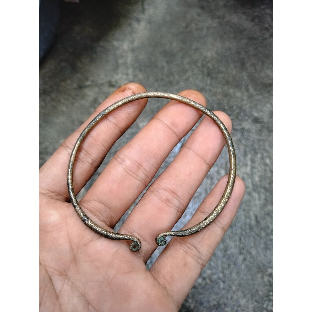 Gelang Temuan Lawass kuno KABUDHAN