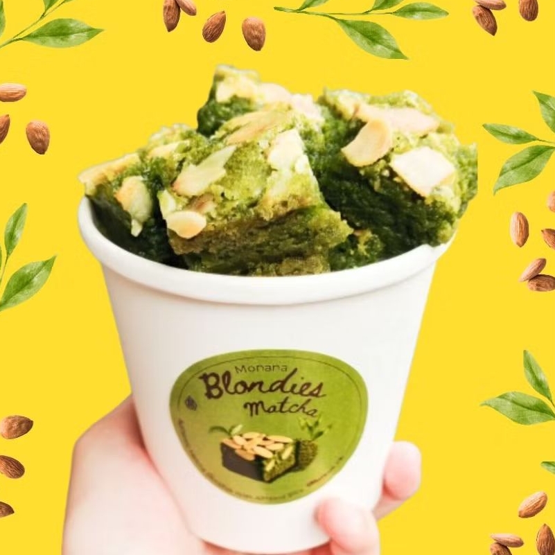 Fudgy Blondies Matcha Almond