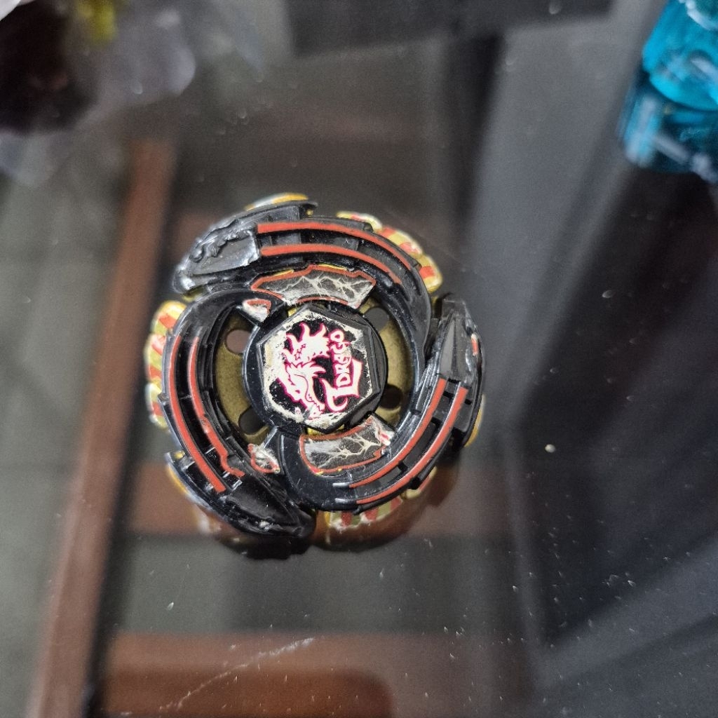 Beyblade Metal Fusion Lighting L Drago Gold Ver