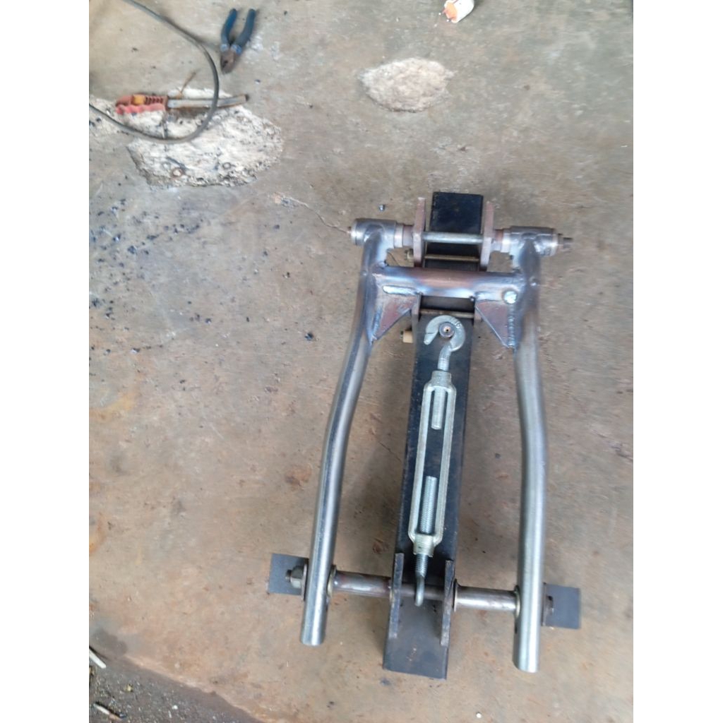 ARM OVAL PNP CB GL TIGER