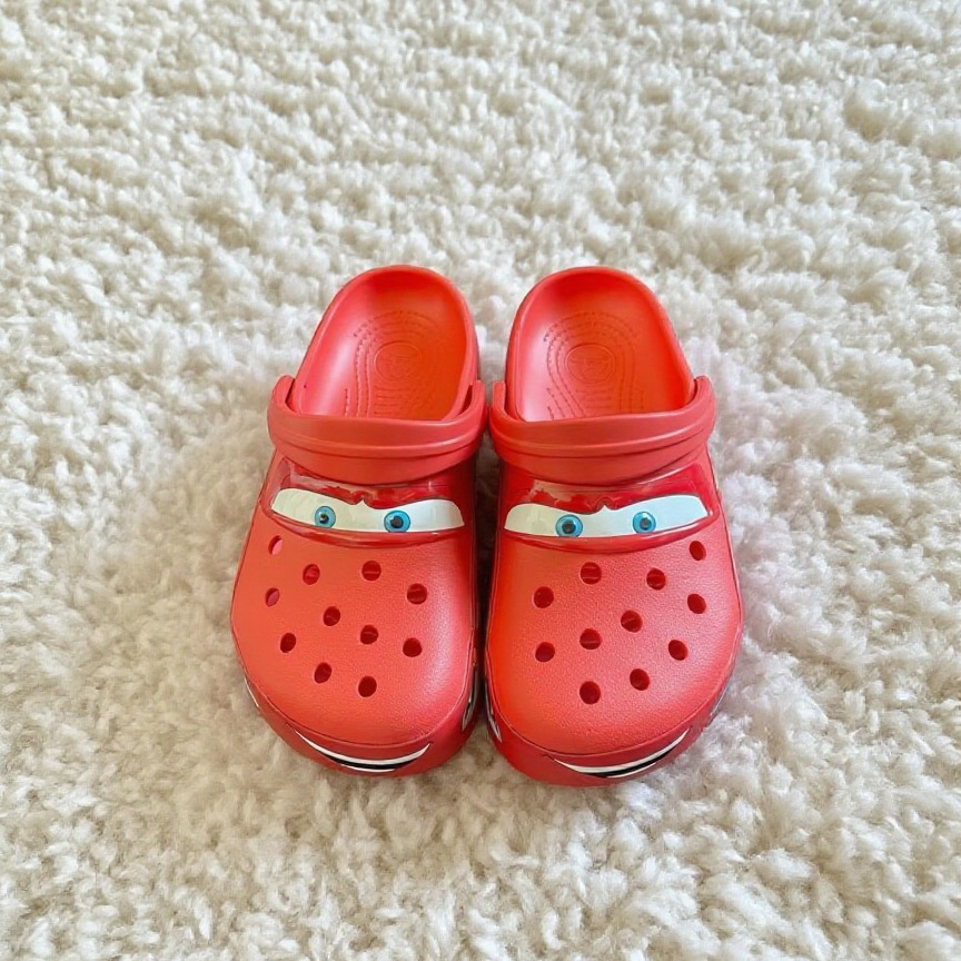 TERBARU Crocs Sandal Cars Dewasa Merah 95 Lightning McQueen Unisex Nyaman dan Ringan Pria