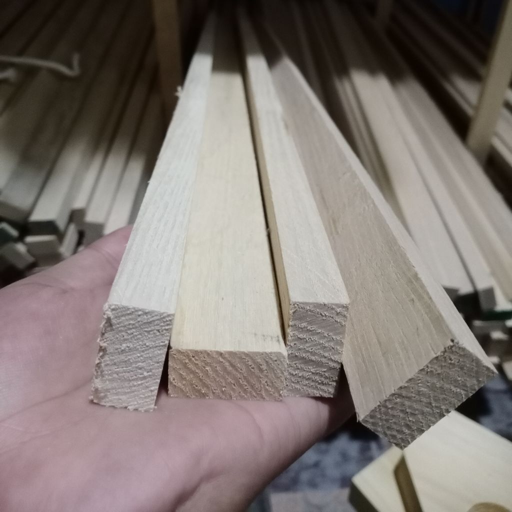 Kayu reng 1.5cm x 3cm Panjang 1 meter /List kayu