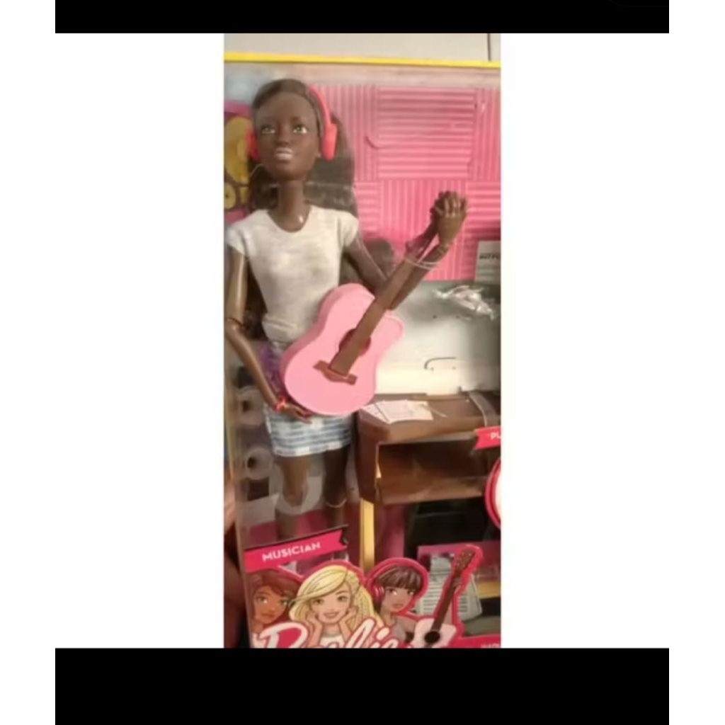 Barbie artikulasi musician