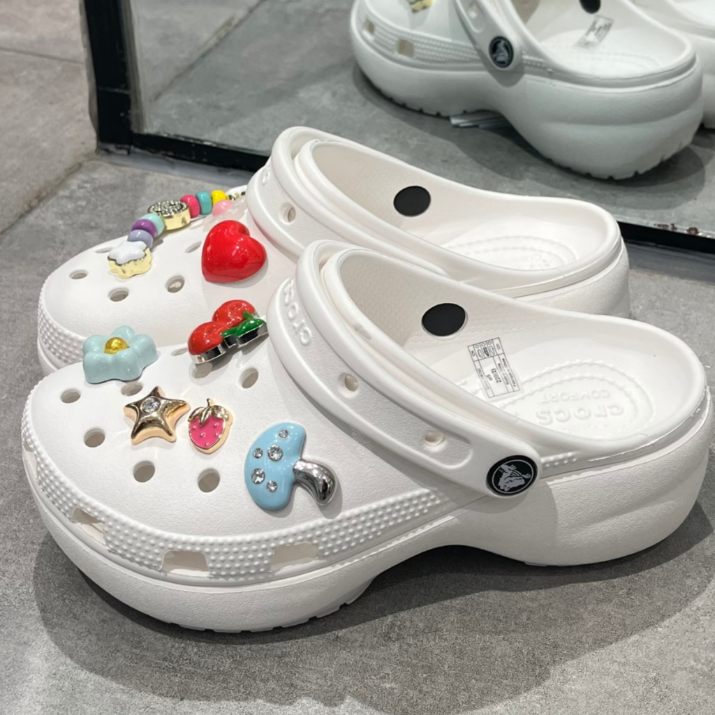 Sandal Crocs Wanita Classic Platform Sepatu Karet Jelly Anti Selip Wedges Selop Fashion Terbaru Desa