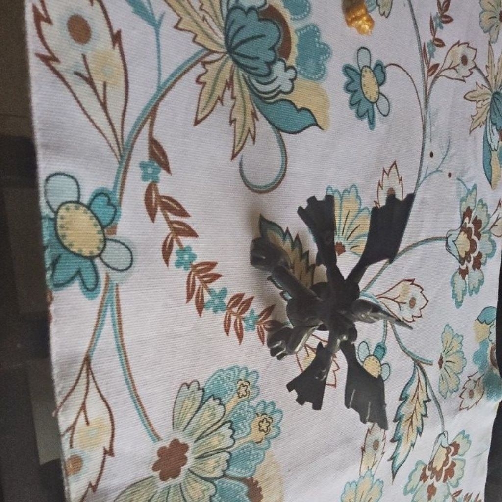 mainan pokemon zekrom