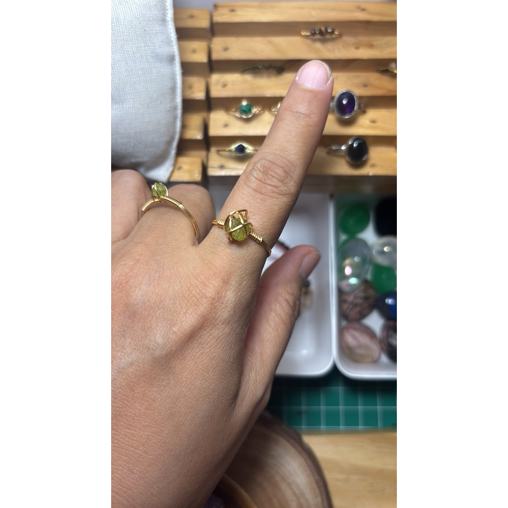 cincin batu peridot
