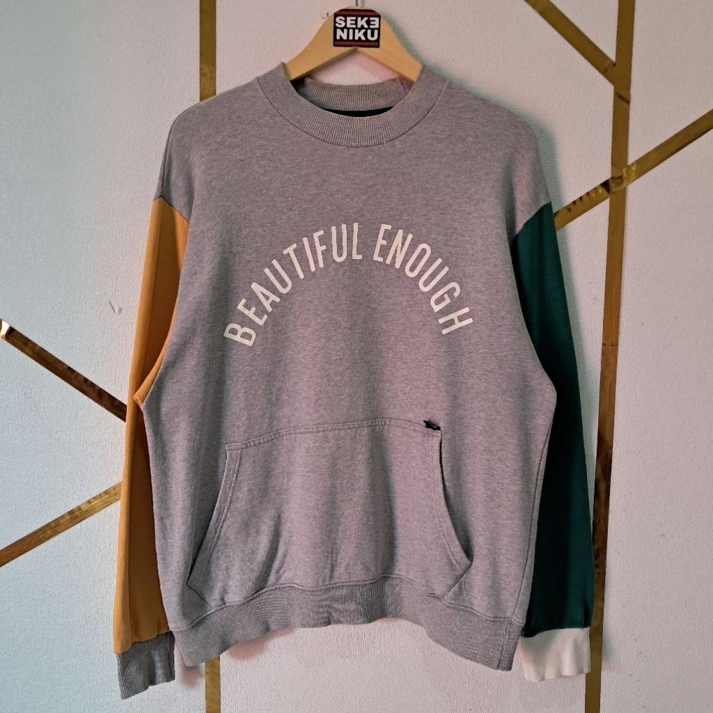 Crewneck MOTIVE STREET Beautiful Enough Idol KPop BTS Bahan babyteri