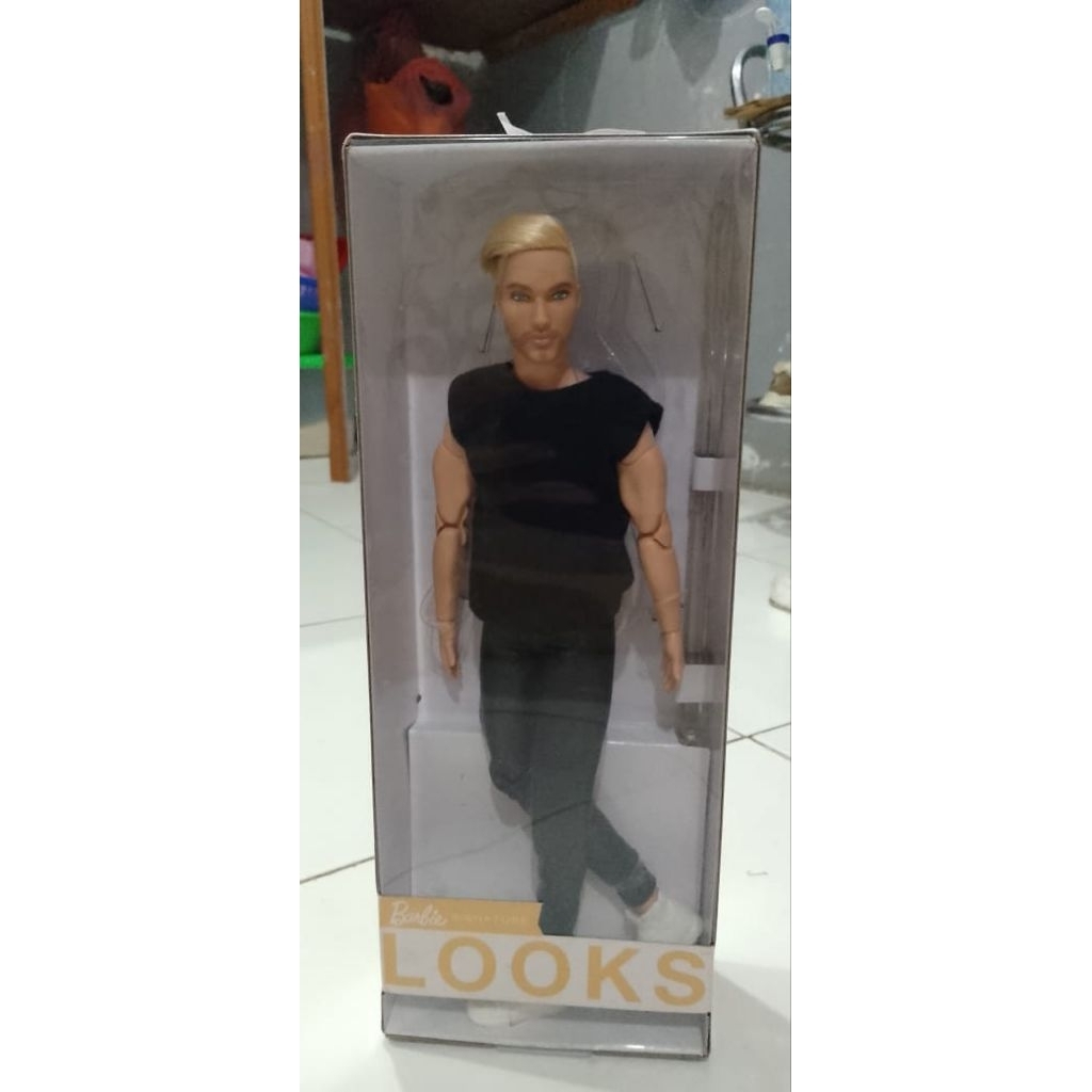 ken looks Sean limited edition