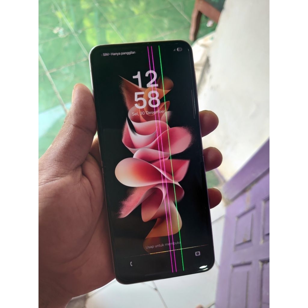 Samsung galaxy z flip 3 second