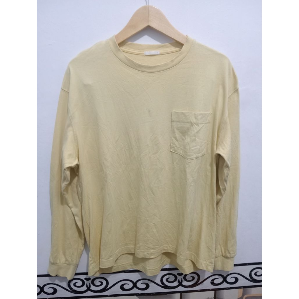 Kaos longsleeve pocket UNIQLO GU ukuran S