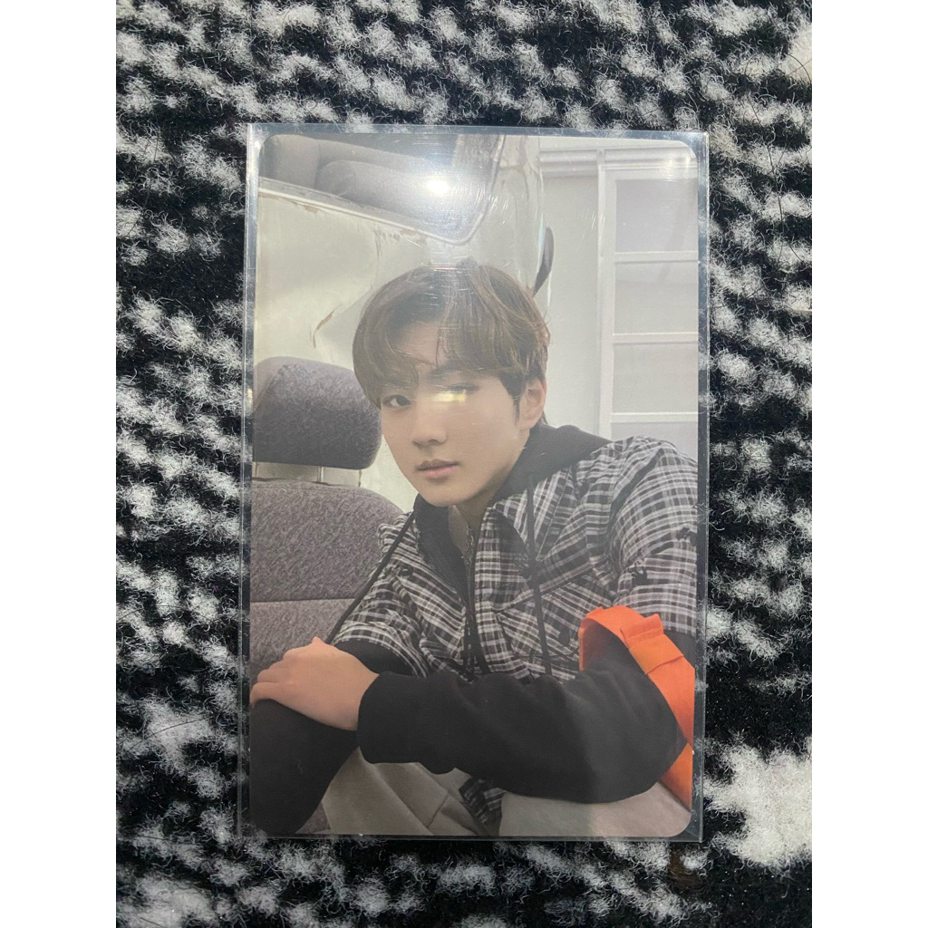 [READY STOCK] OFFICIAL JUNGWON PHOTOCARD BORDER CARNIVAL