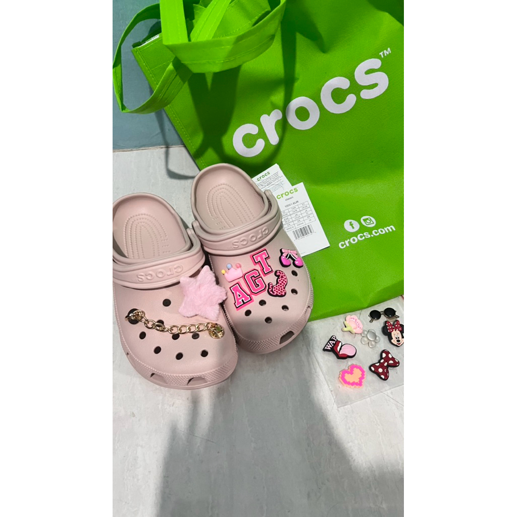 Preloved Crocs Pink W6