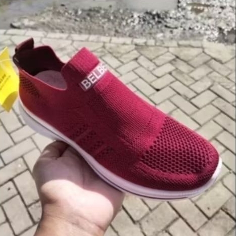 Sepatu sneakers olahraga wanita belbe size 37