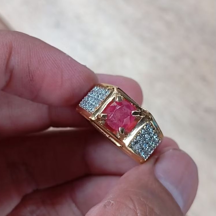 Batu permata natural pinkish red spinel + Memo