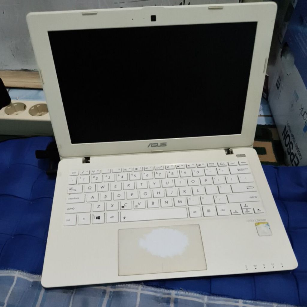 notebook asus x200CA