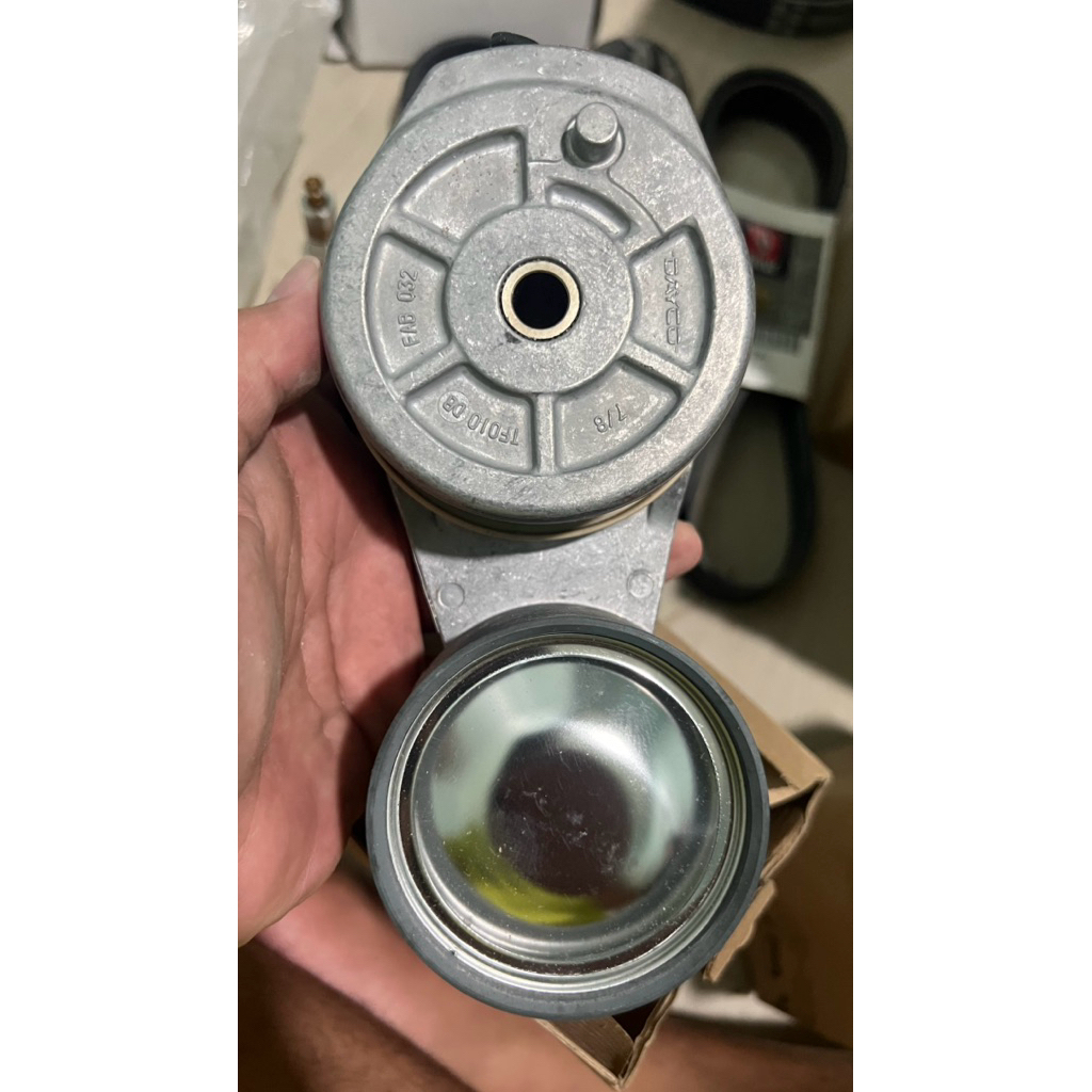 Belt Tensioner Renault truck part 7424201573