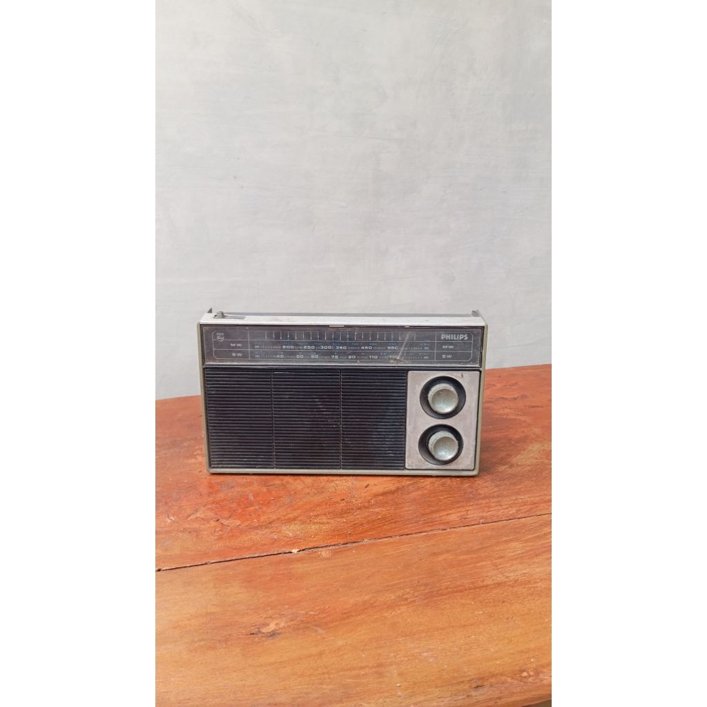 Radio lawas philips jadul