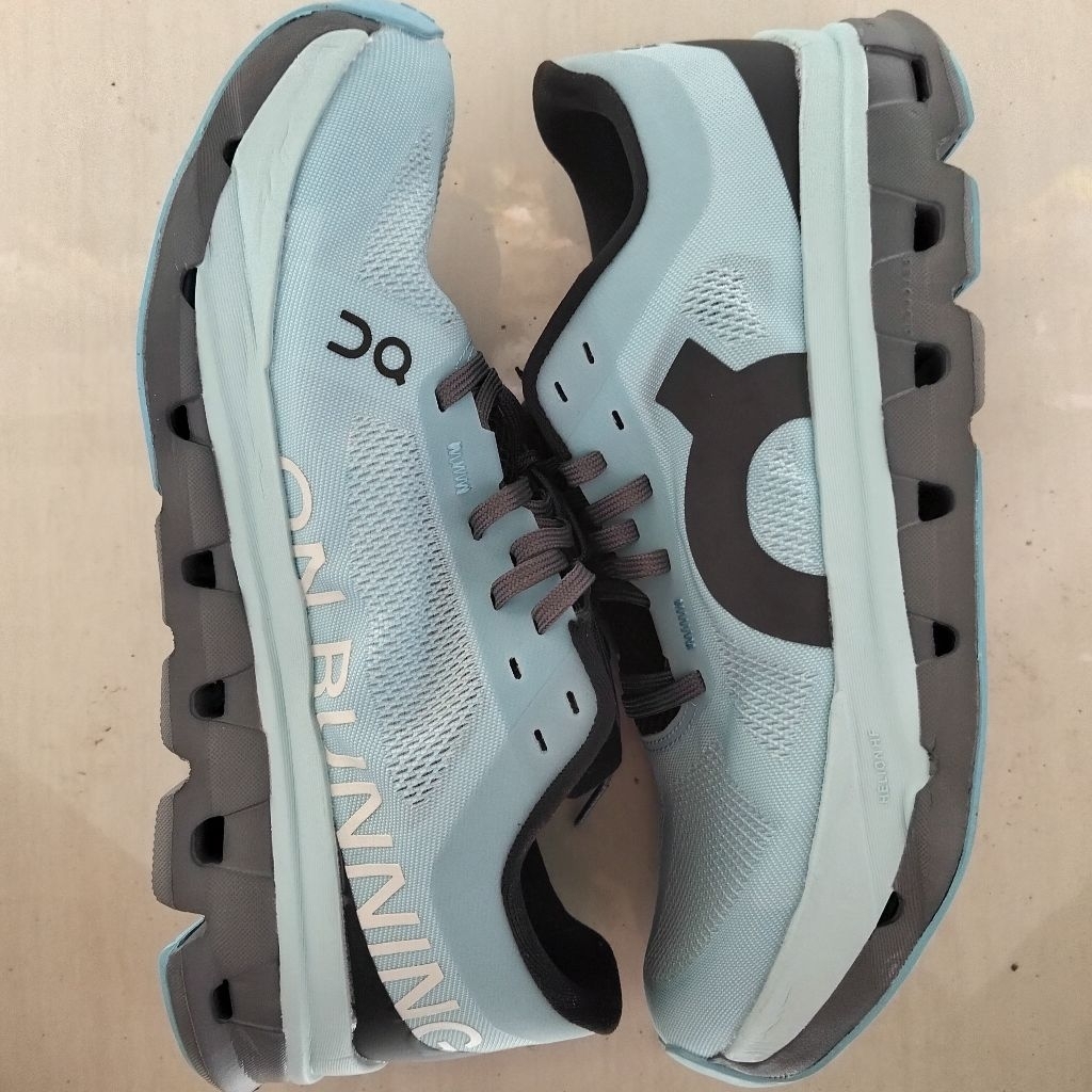 SEPATU On Cloudflow 5 ON RUNNING QC BLUE SZ 41 Like New