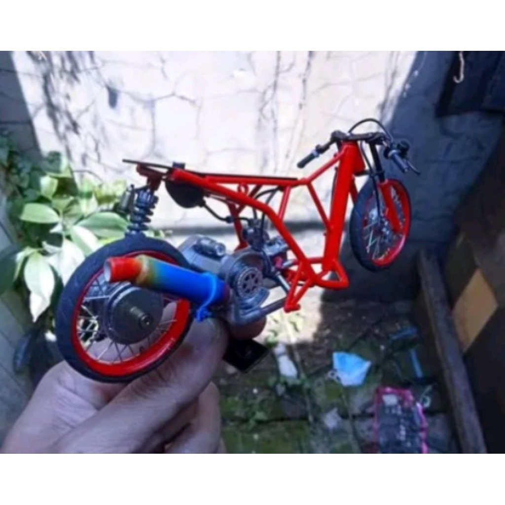 diecast miniatur motor drag Honda beat karbu special edition merah candy
