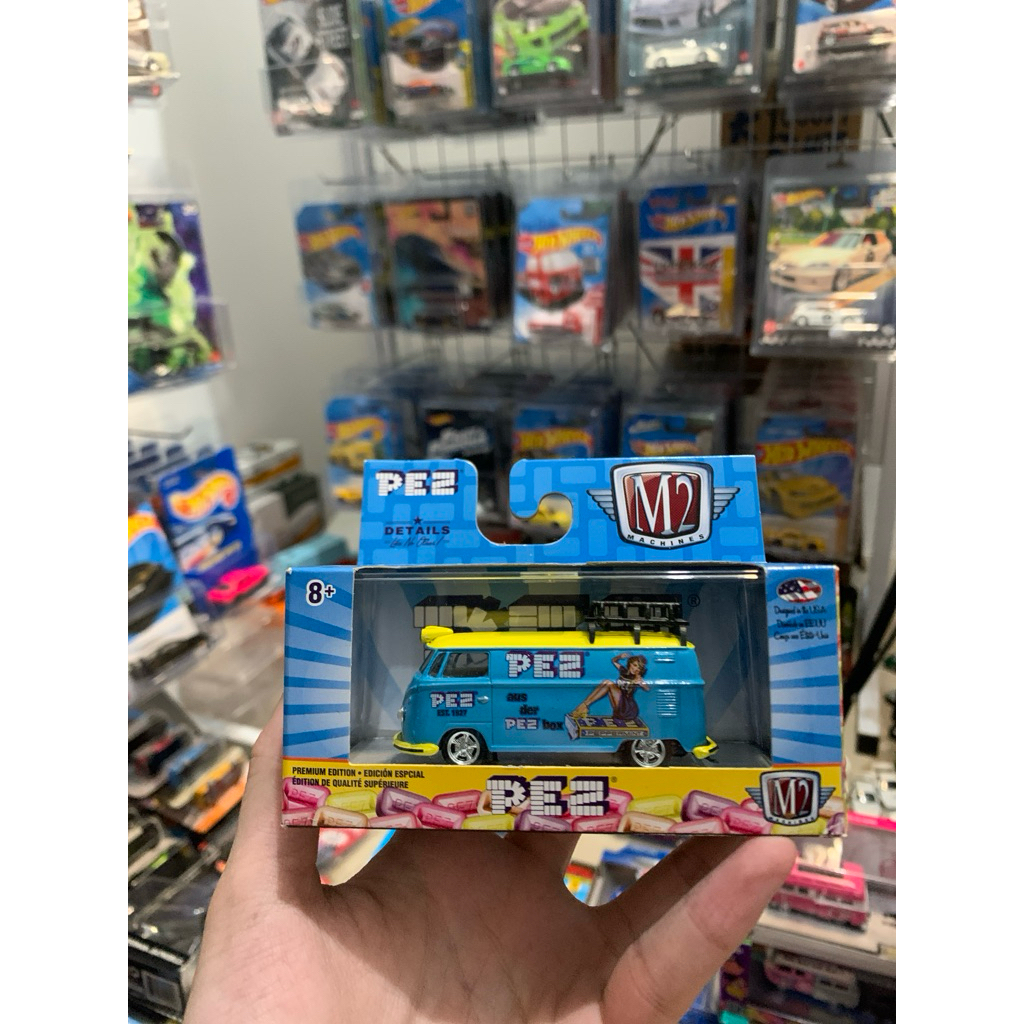 M2 Machines 1960 VW Delivery Van Peppermint Walmart Premium Edition