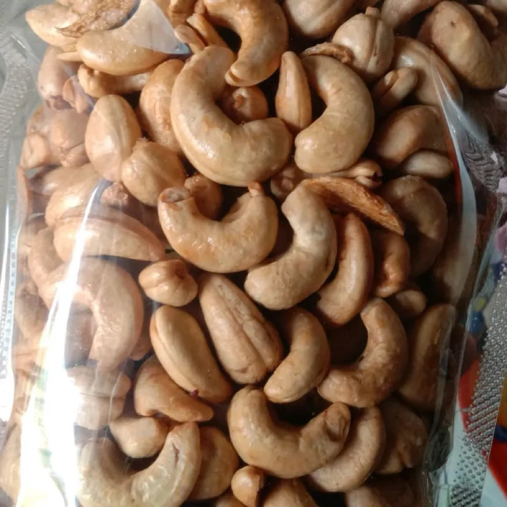 Kacang Mete wonogiri Matang 1 kg - Gurih, Garing, dan Berkualitas Super