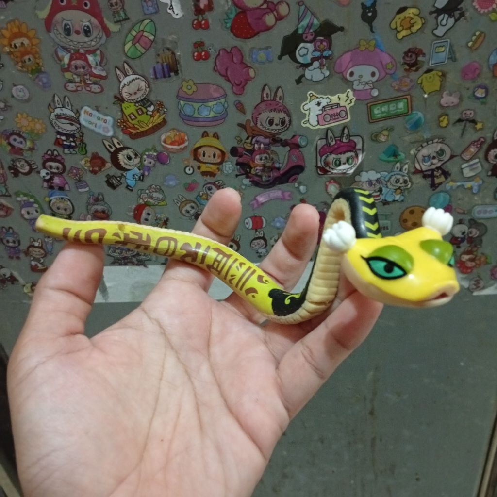 happy meal toys kungfu panda master viper figure