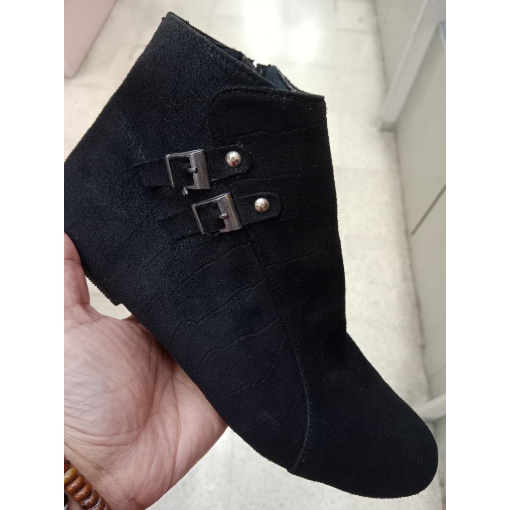 Sepatu Boots Wanita scorpion 635 Hitam 37-40