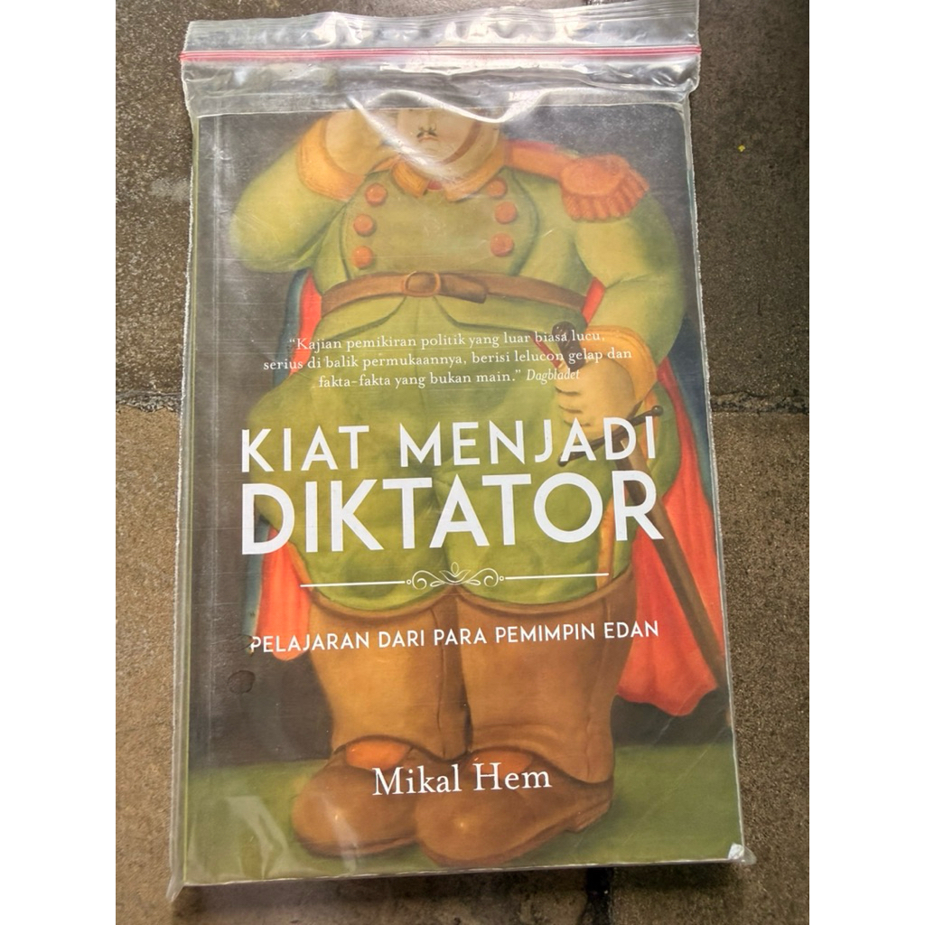 Buku Kiat Menjadi Diktator (Marjin Kiri)