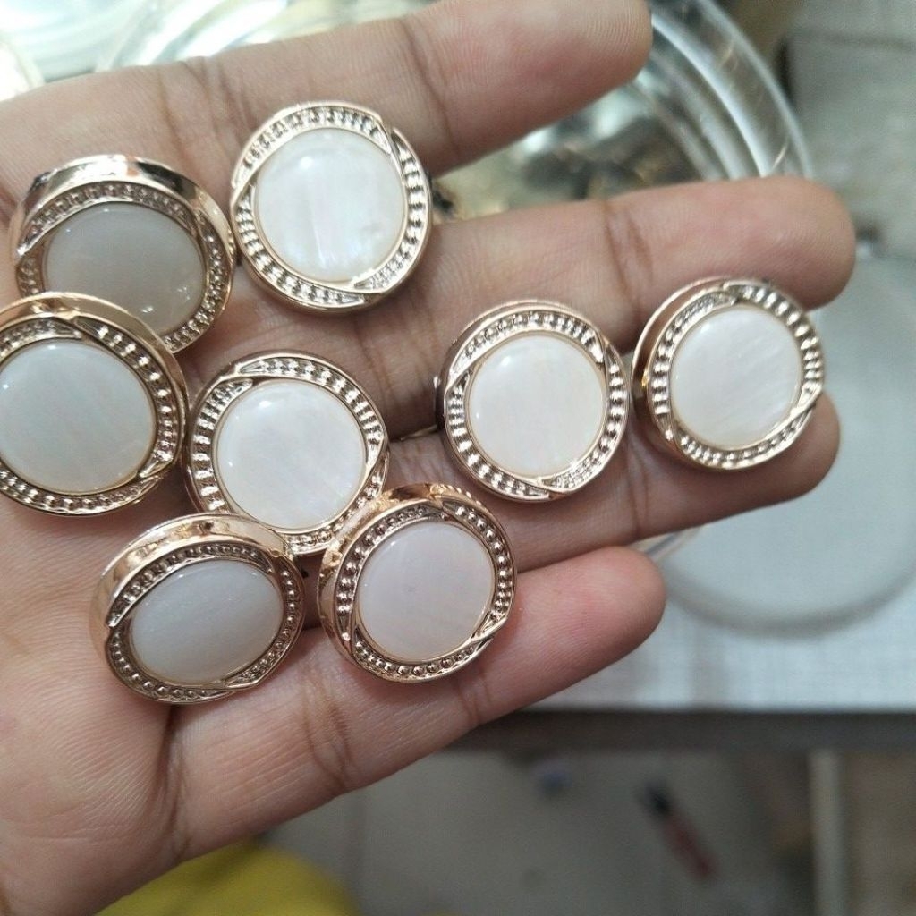 kancing jamur hias ukuran besar