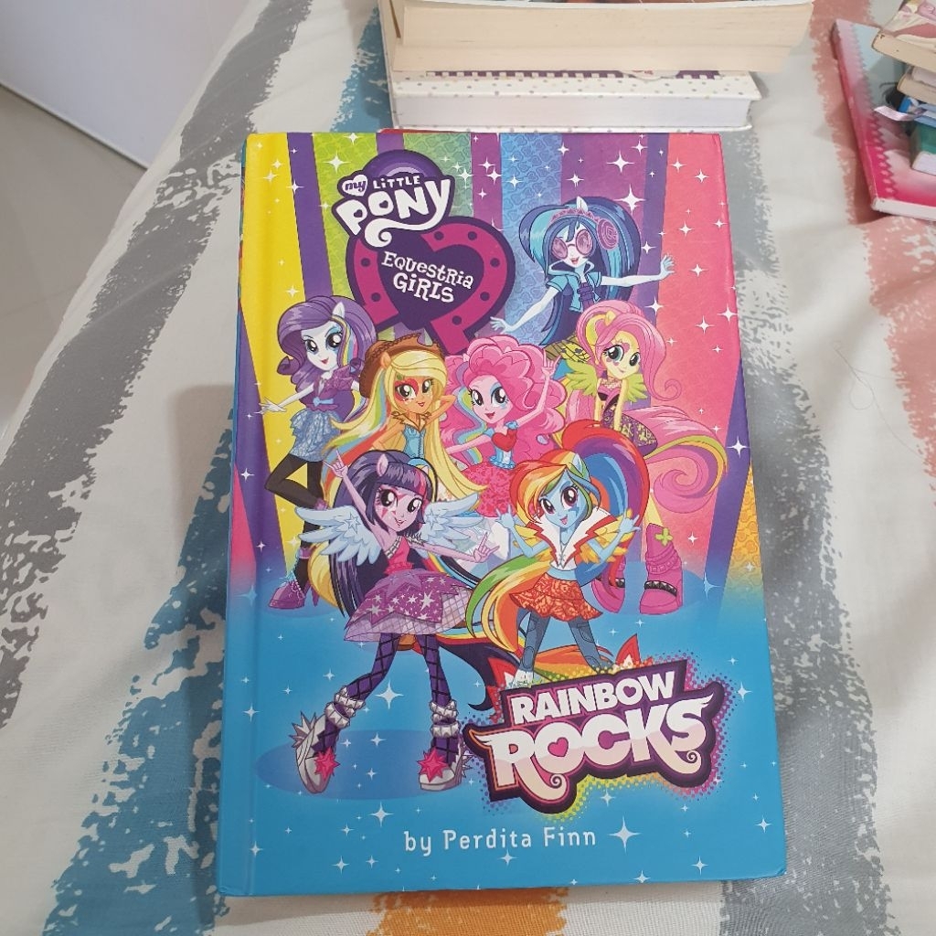 buku Equestria Girls : Rainbow Rocks (preloved)