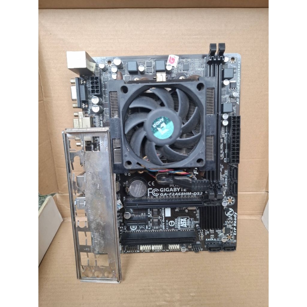 Paketan Motherboard Mobo AMD Fm2+ Gigabyte Processor A6-7400k A6-6400k A6-5400K