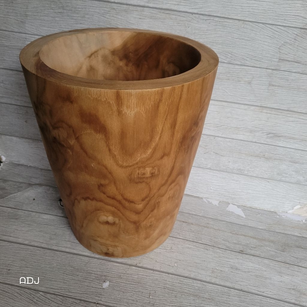 Lumpang kayu jati jumbo