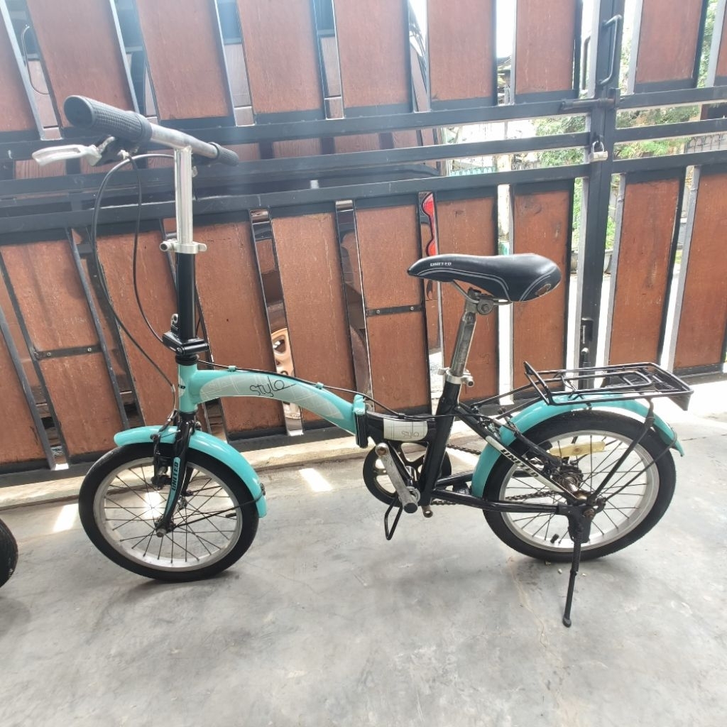 united stylo 16"