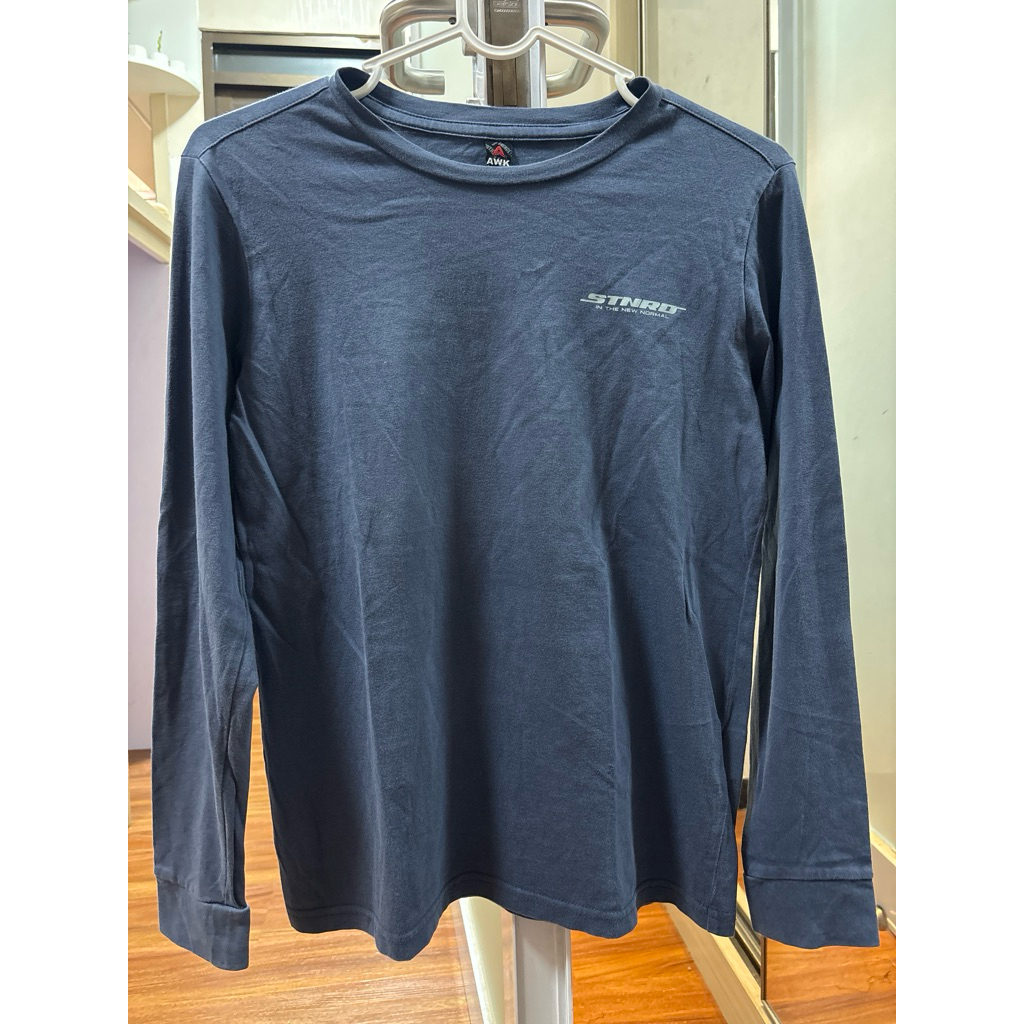 Baju Lengan Panjang Navy (ADA BOLONG SETITIK)