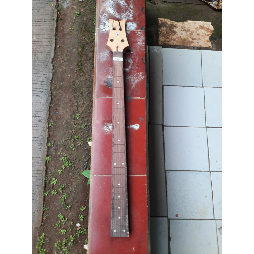 neck bass schecter omen 4 string