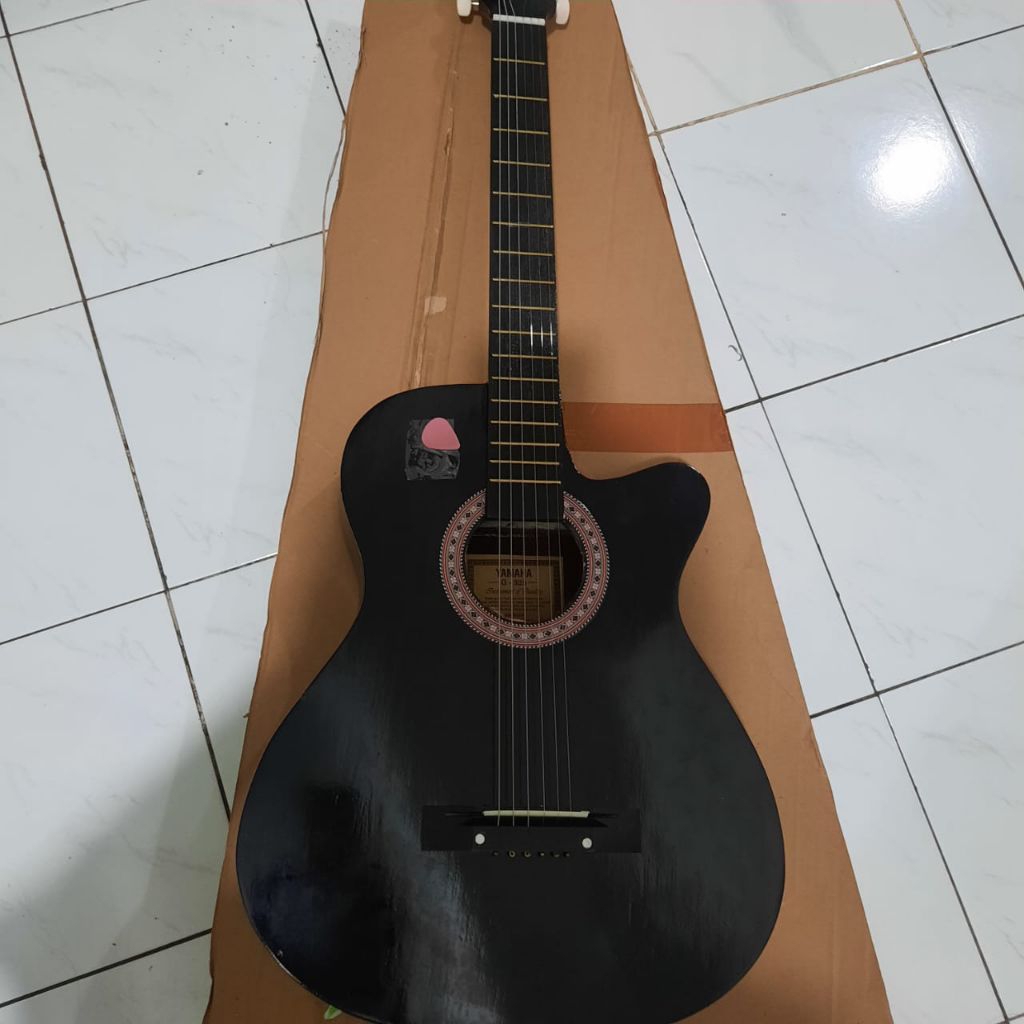 Gitar Yamaha G-325