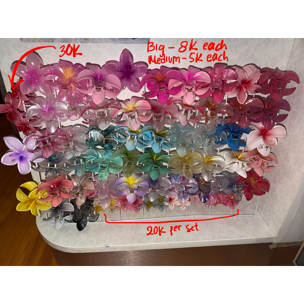 preloved claw clip jepitan rambut kado perempuan lucu jedai plumeria bunga pink biru hijau merah kun
