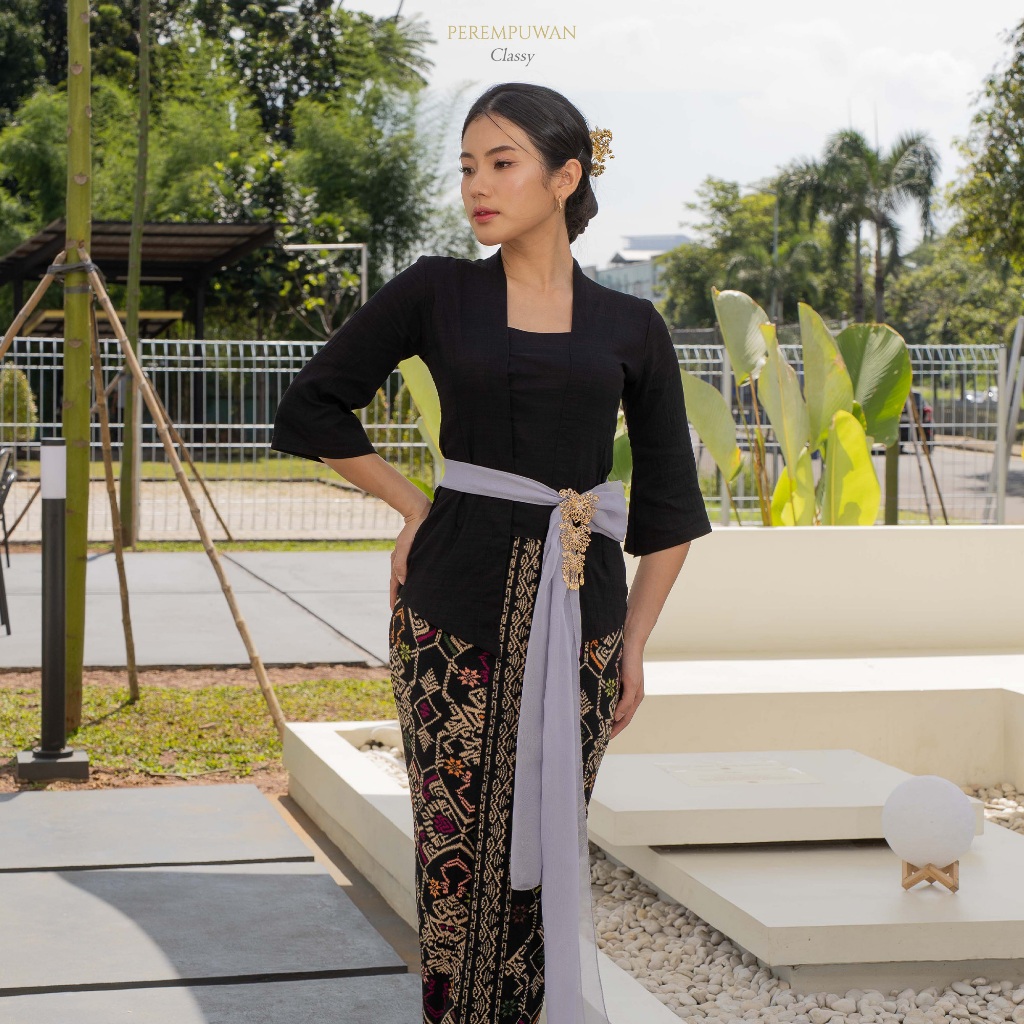 PEREMPUWAN | Kebaya Bali Wisuda Kutu baru Putih Hitam Kondangan Wanita Modern Aesthetic Vintage