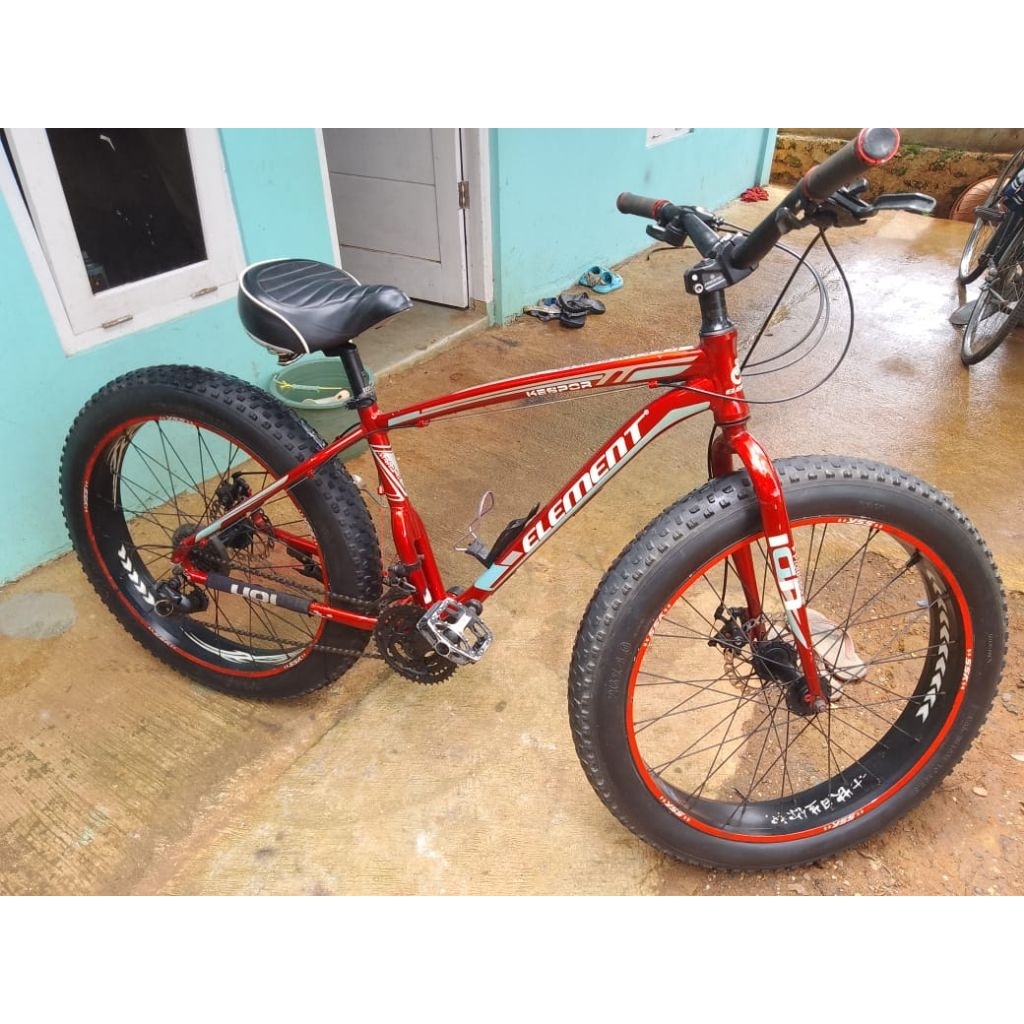 Sepeda MTB Element 26x2.40 Ban Super Jumbo