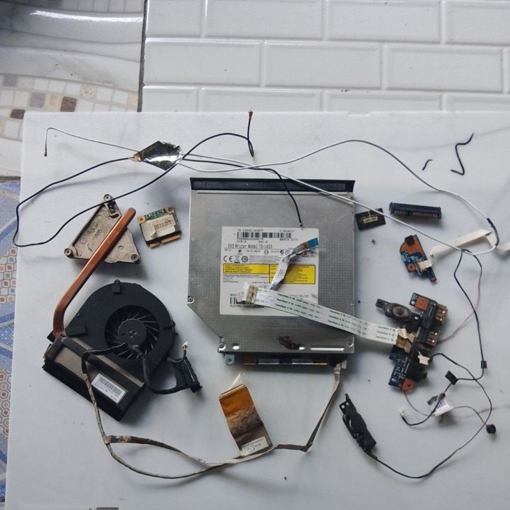 Part Acer Aspire 4741Z DVD, Wifi Card, Board Audio, Swict On Off, Konektor HDD, Kipas, Speaker, Flek