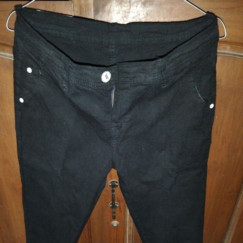 CELANA JEANS PRADA/CELANA JEANS WANITA/CELANA PRADA UKURAN 32