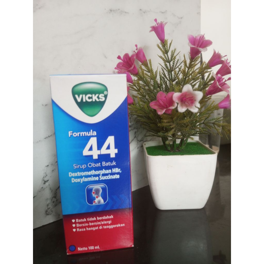 Sirup Obat Batuk Dewasa Vicks Formula 44 100ml - Meredakan Batuk Kering & Bersin