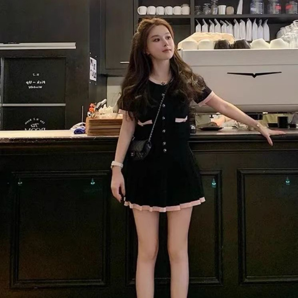 One Set (Baju + Rok)